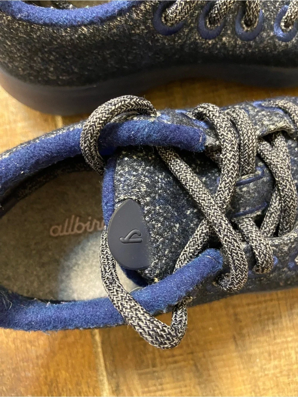 allbirds women Blue Knit Sneakers Sz 6